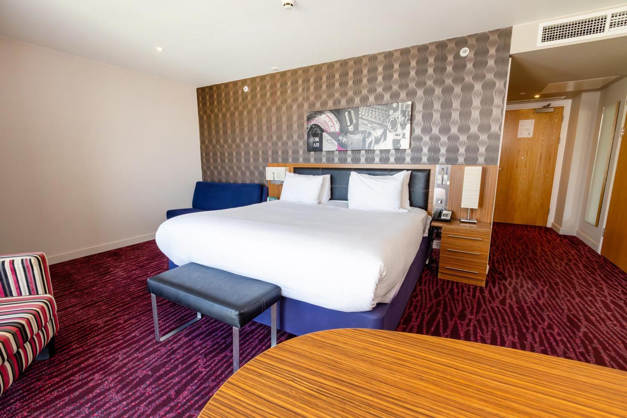 Holiday Inn Manchester-Mediacityuk, An Ihg Hotel Dış mekan fotoğraf