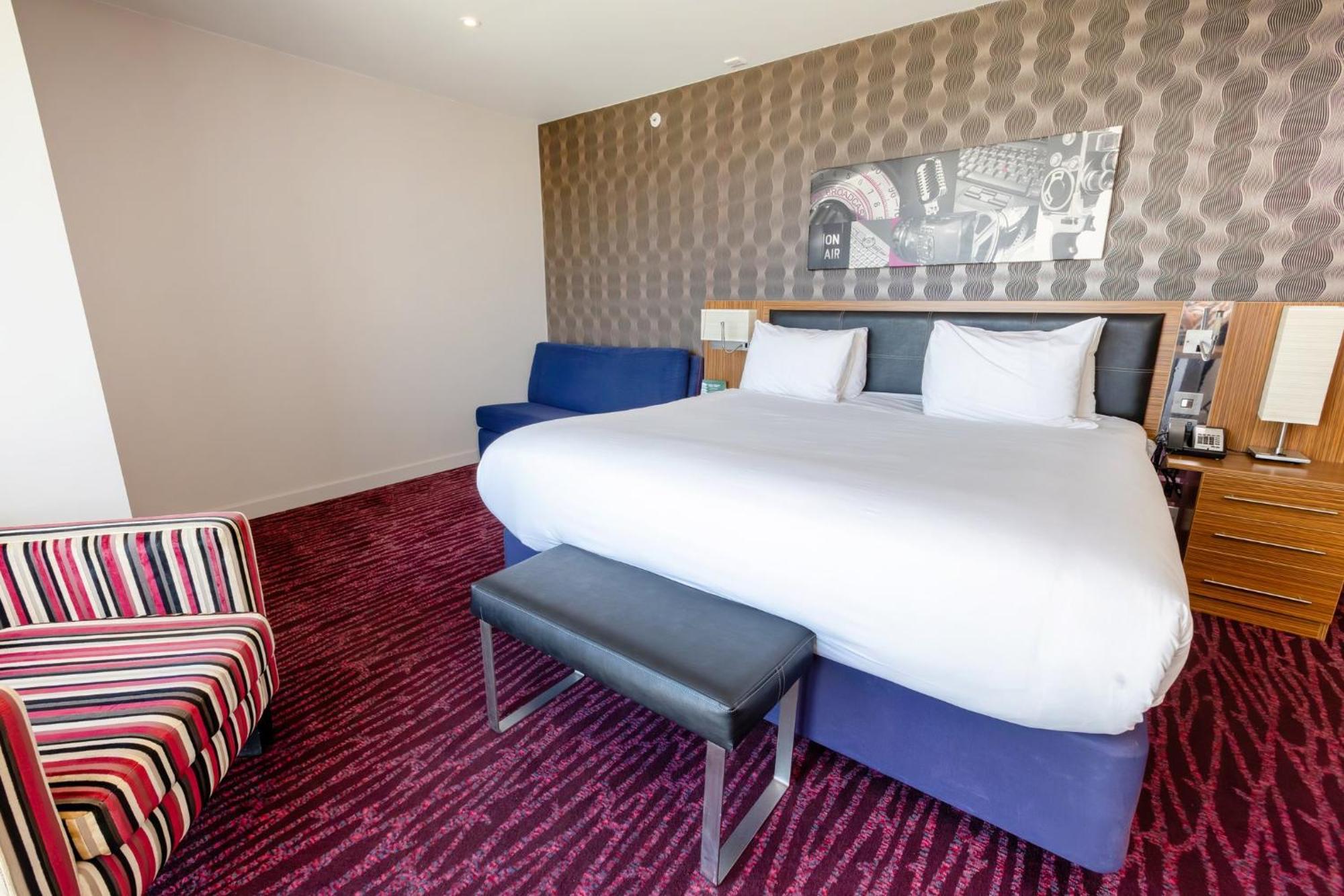 Holiday Inn Manchester-Mediacityuk By Ihg Salford  Dış mekan fotoğraf